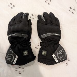 Heated motorcycle gloves